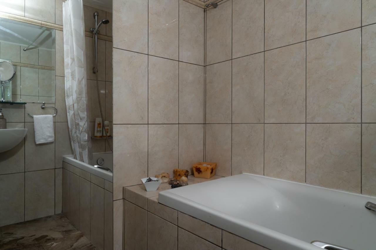 Апартаменты Acropolis Koukaki Loft Private Garden Афины Экстерьер фото